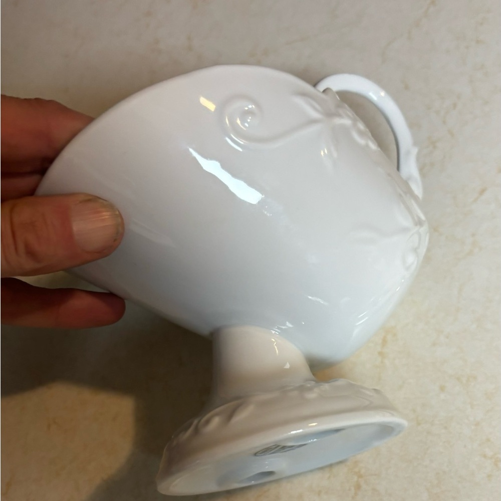 White Gravy Boat dish washer safe